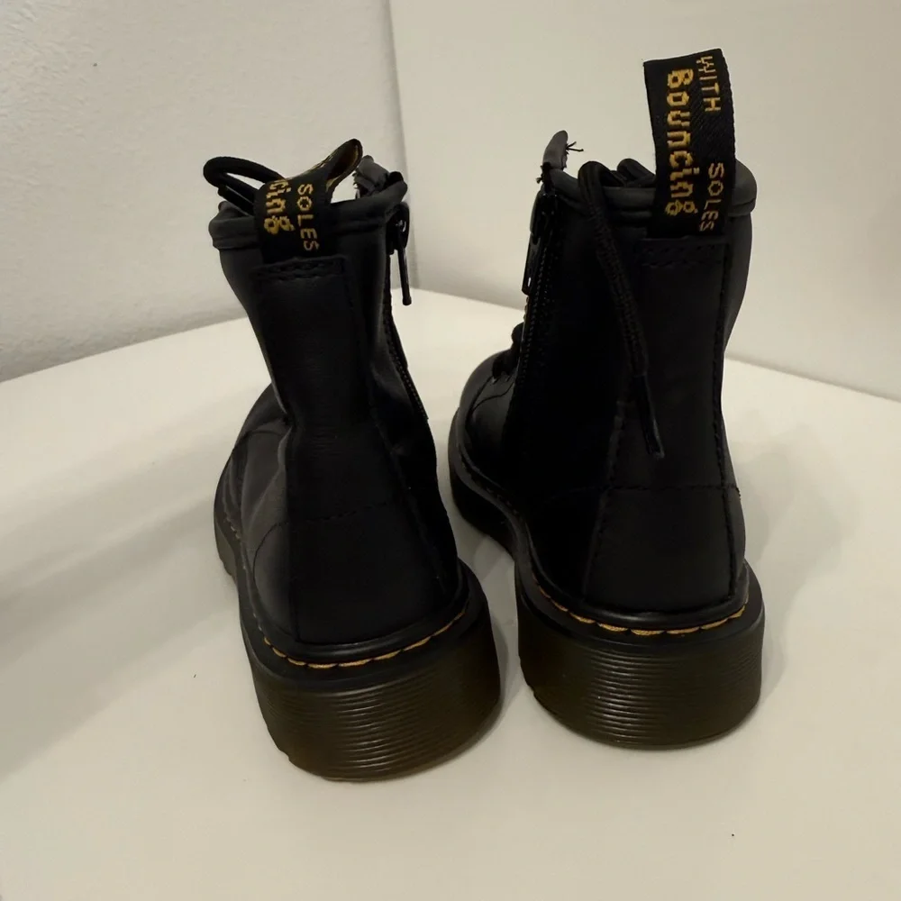 DR. Martens JUNIOR 1460 SOFTY T LEATHER LACE UP BOOTS Size 12